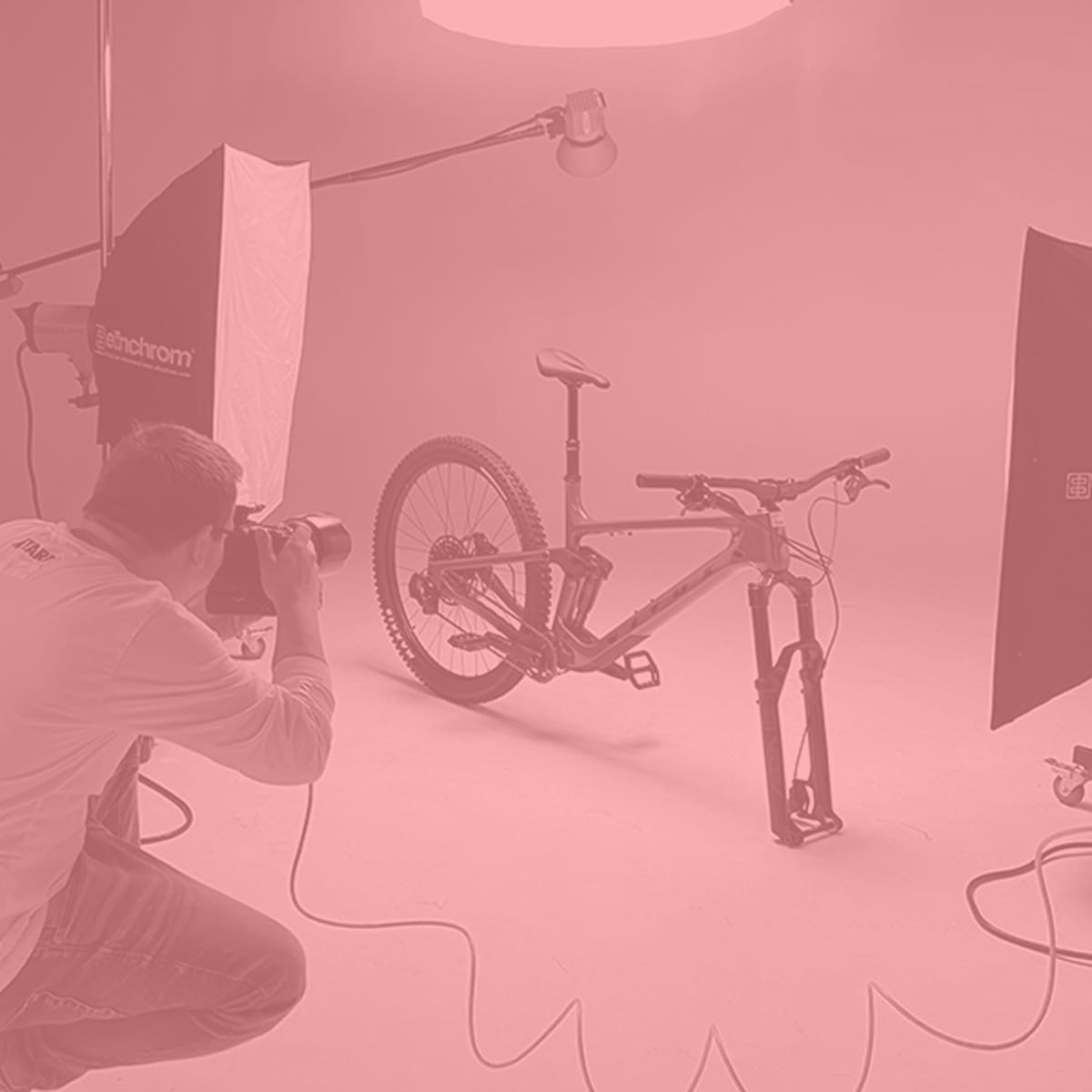 Product photography studio preparing a bicycle for a SIMPI guide